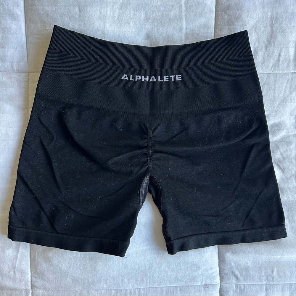 Alphalete Amplify 4.5 Shorts - Black